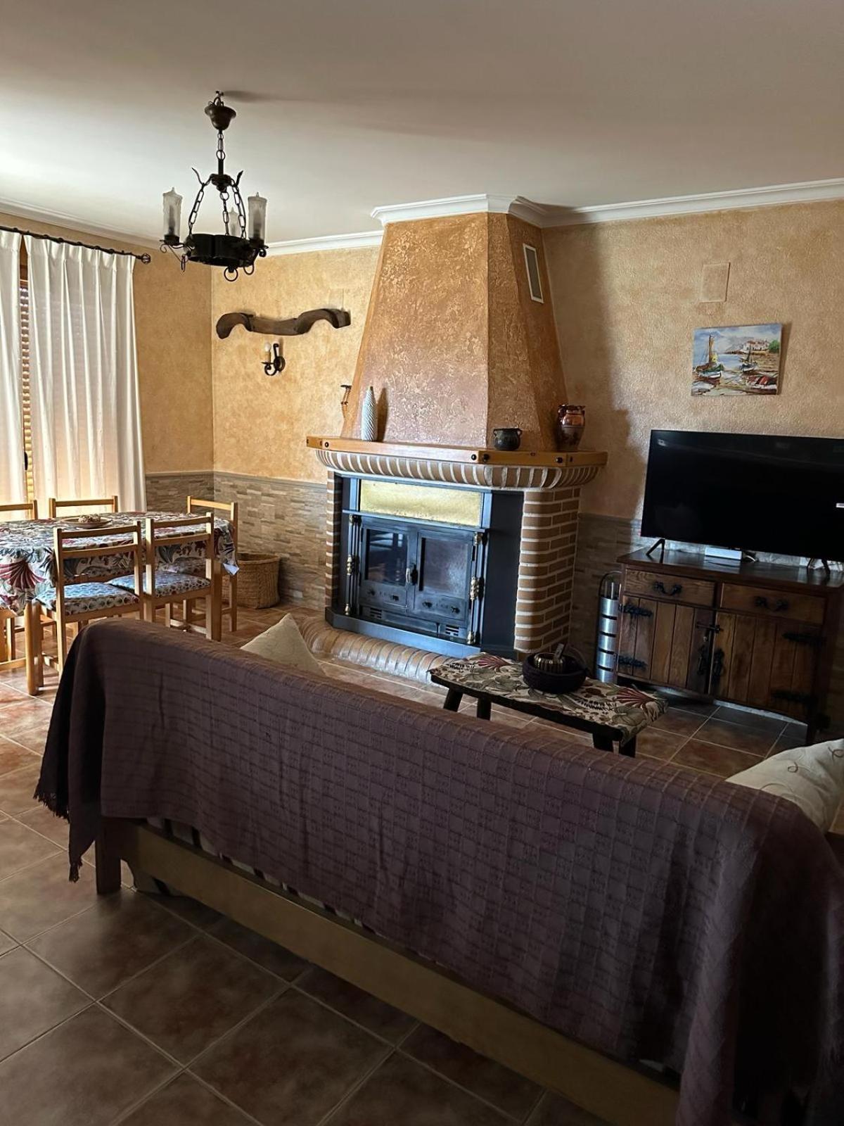 Casas Rurales Cerro Lobo Yeste Eksteriør billede