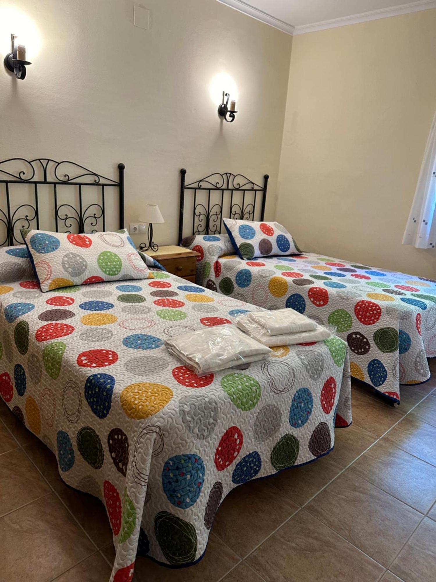 Casas Rurales Cerro Lobo Yeste Eksteriør billede