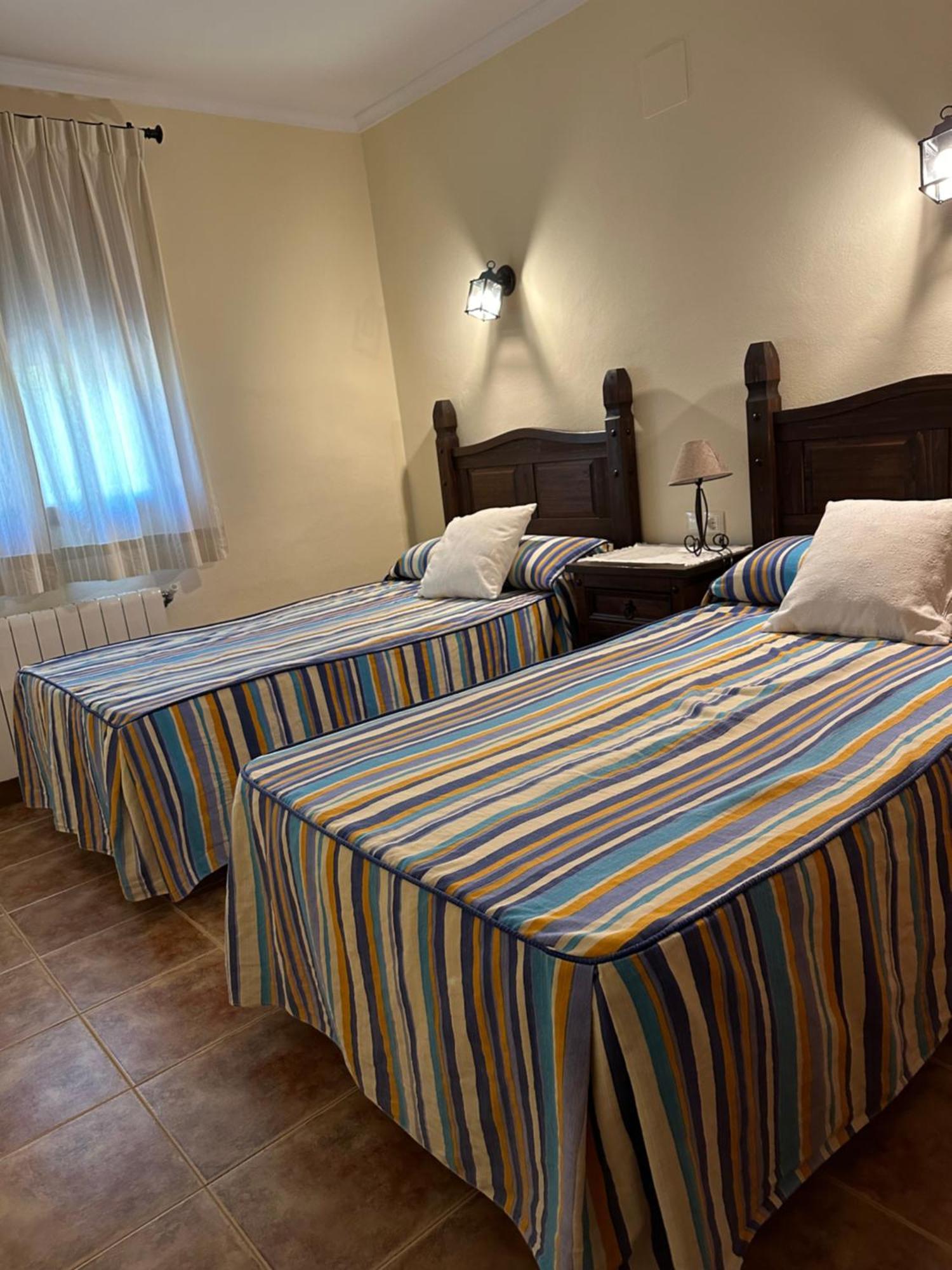 Casas Rurales Cerro Lobo Yeste Eksteriør billede